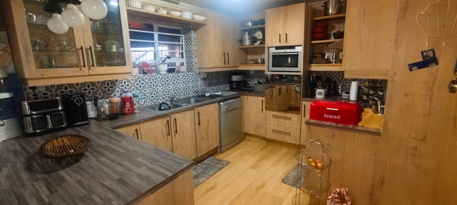 3 Bedroom Property for Sale in Portlands Western Cape